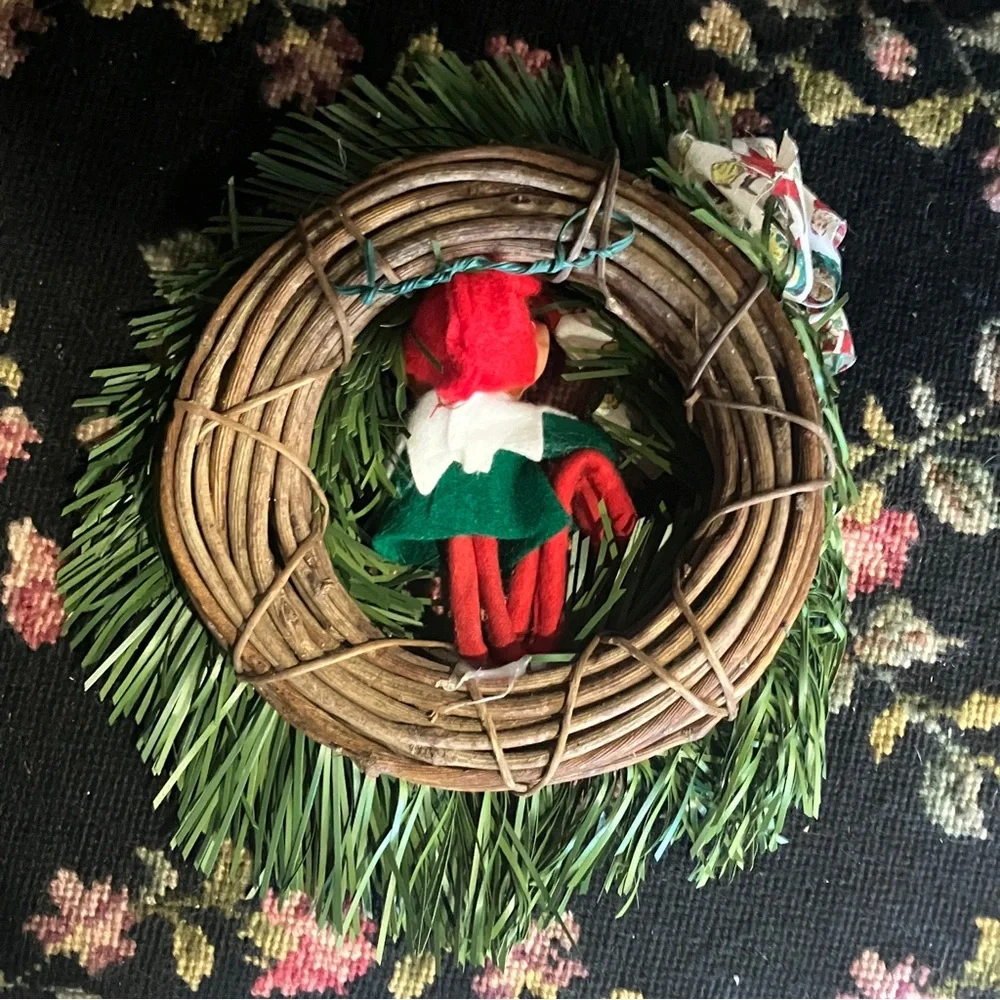 Vintage Handmade Christmas Knee-Hugger Elf Small Wreath